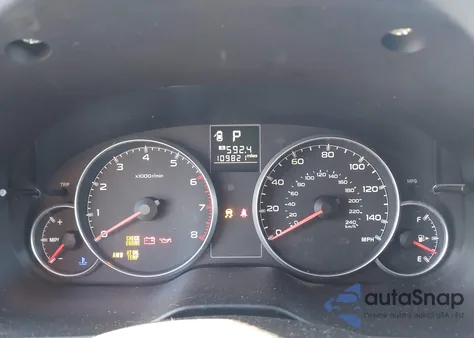 2013 Subaru Outback 2.5I Premium z USA, uszkodzony, nr VIN 4S4BRCCC3D3287257